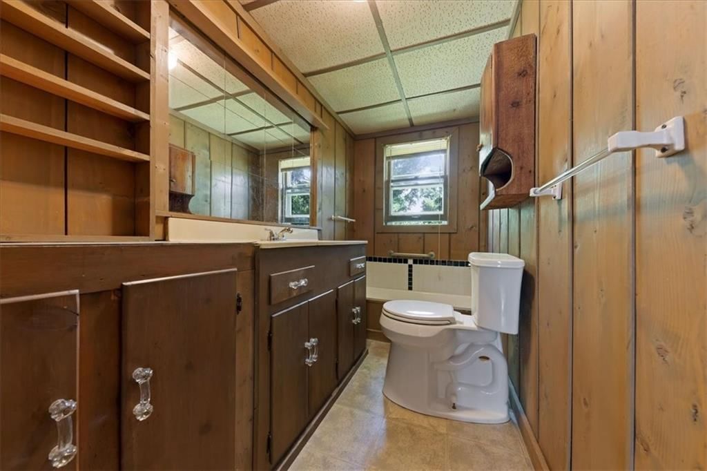 8425 Sterling Avenue — photo 17