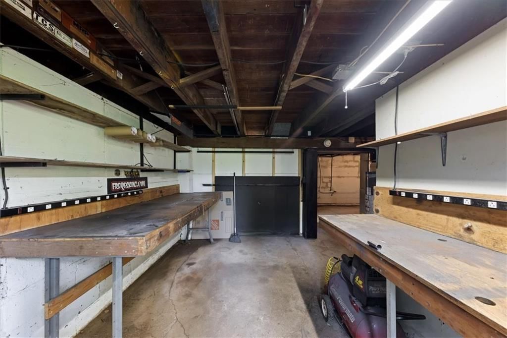8425 Sterling Avenue — photo 21