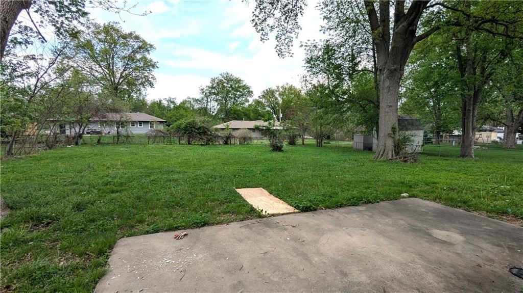 11708 E 75th Street — photo 39