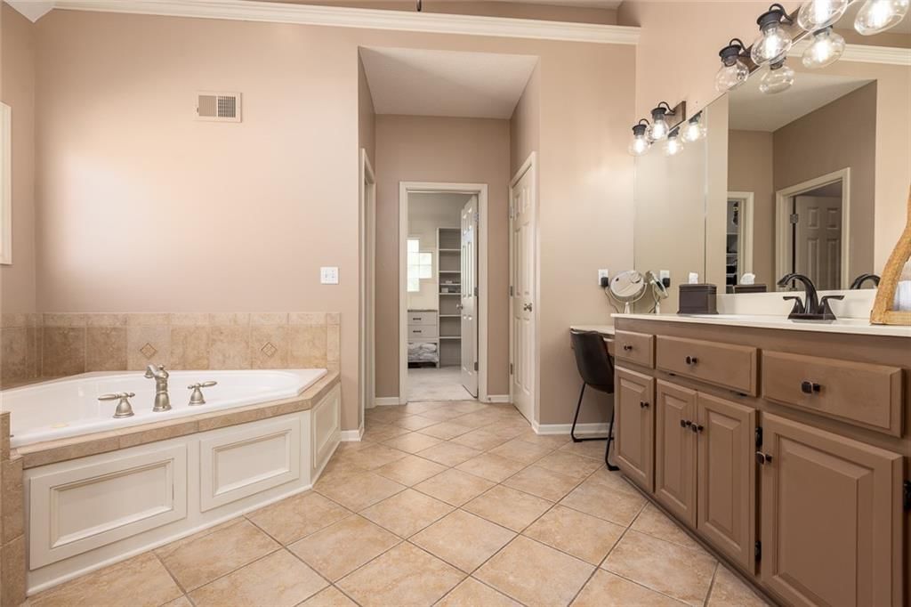 9009 NE 95th Street — photo 23