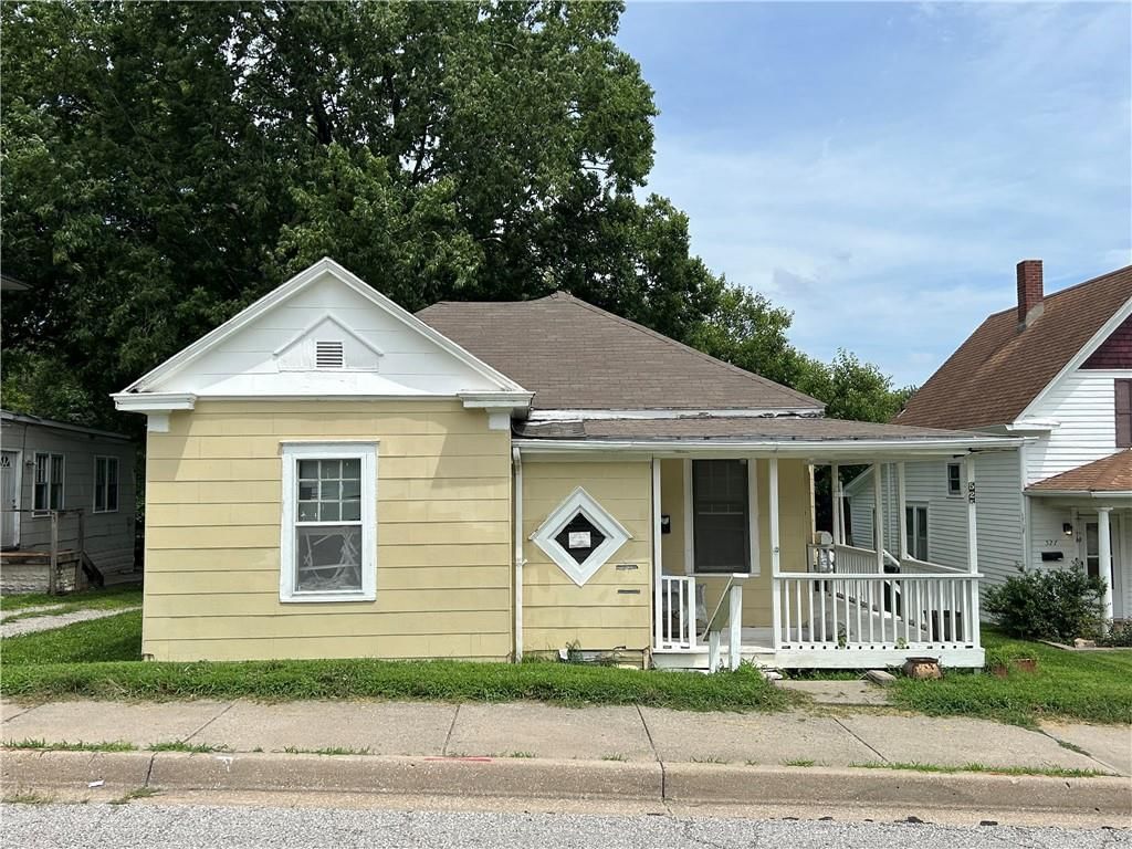 525 S Crysler Avenue — photo 2