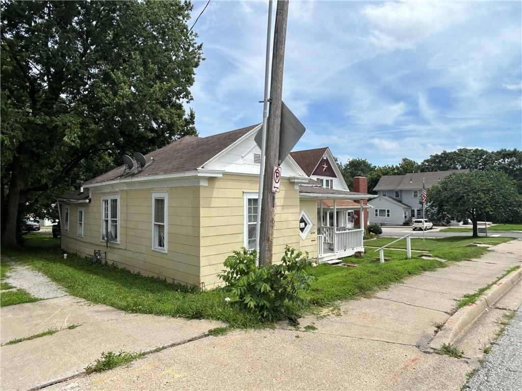 525 S Crysler Avenue — photo 3