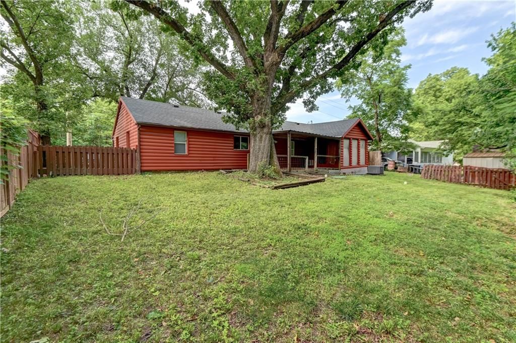 6828 Berry Road — photo 45