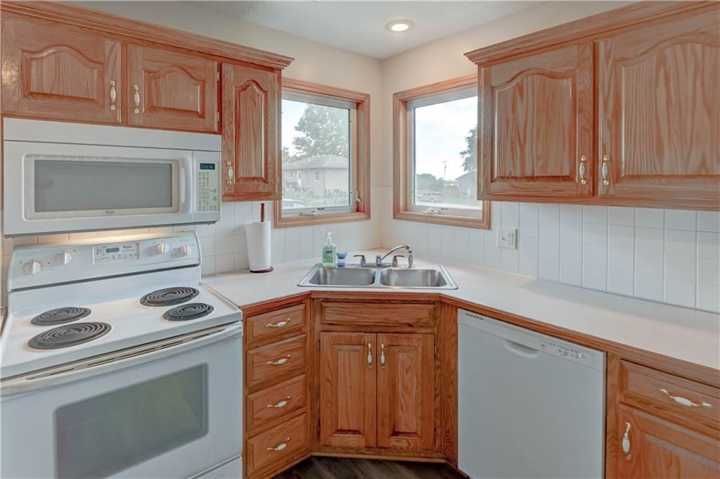2802 Easton Street — photo 6
