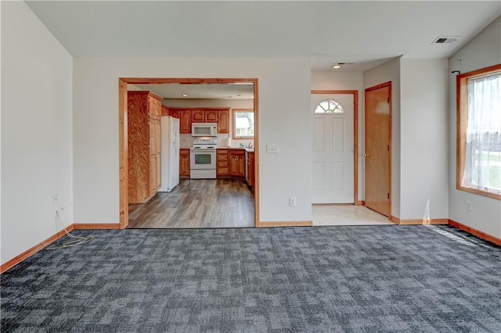 2802 Easton Street — photo 11