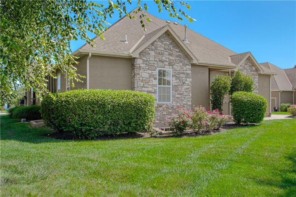 16877 S Bradley Drive — photo 3