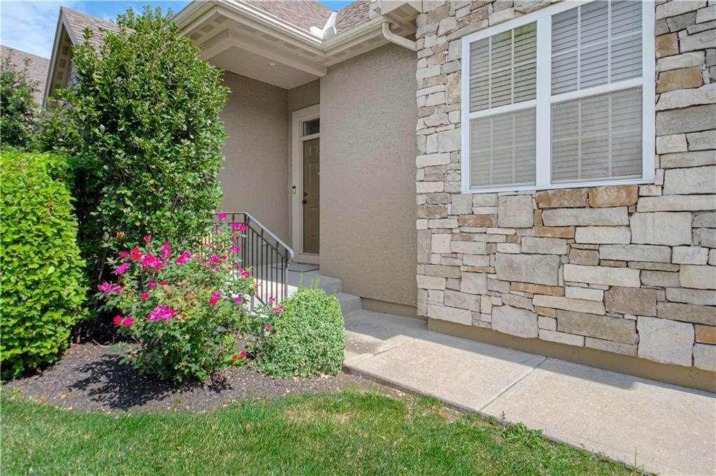 16877 S Bradley Drive — photo 5
