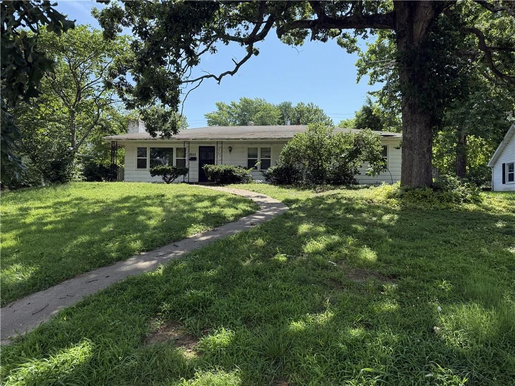 811 S Main Street, Nevada, MO