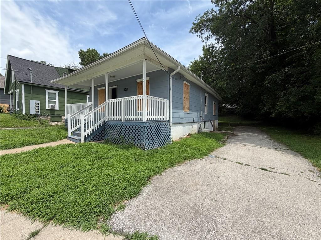 203 N Crysler Avenue — photo 6