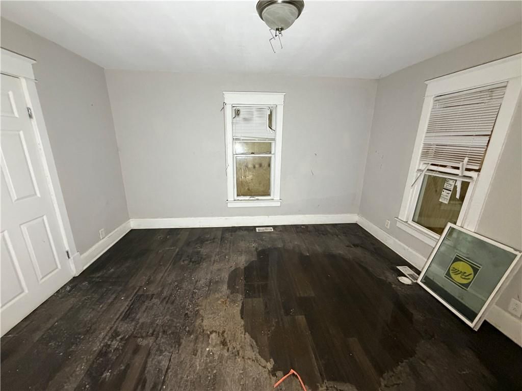 203 N Crysler Avenue — photo 8