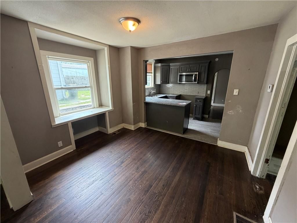 206 S Hardy Avenue — photo 7