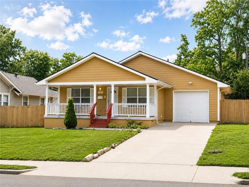 Photo 1 of 22 - 224 N 13th Street, Kansas City, KS 66102
