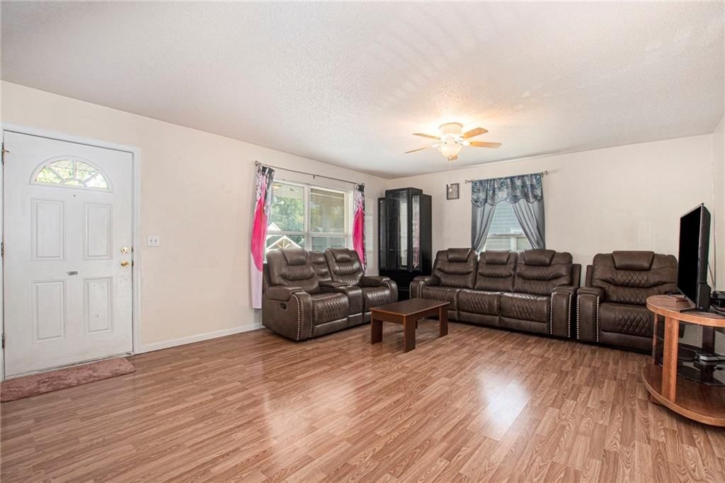 Photo 3 of 22 - 224 N 13th Street, Kansas City, KS 66102