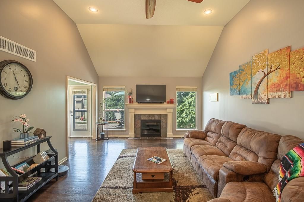1000 SW Redbud Circle — photo 11
