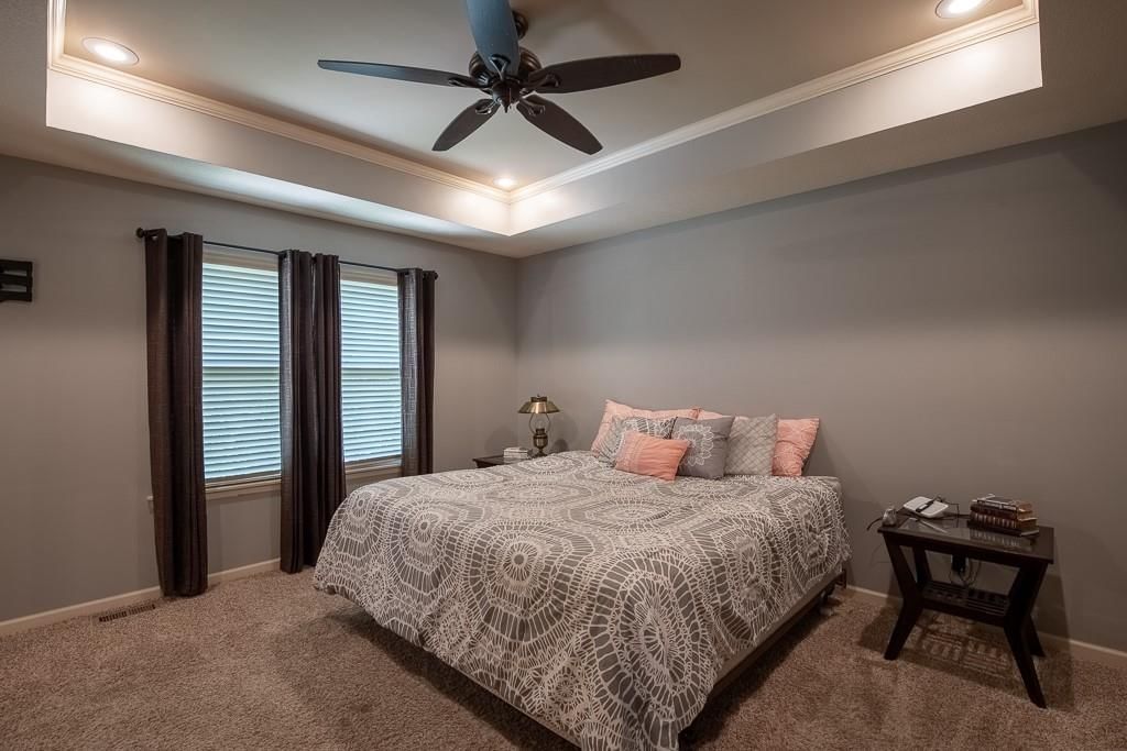 1000 SW Redbud Circle — photo 34