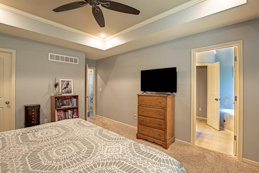1000 SW Redbud Circle — photo 36