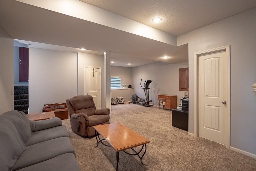 1000 SW Redbud Circle — photo 52