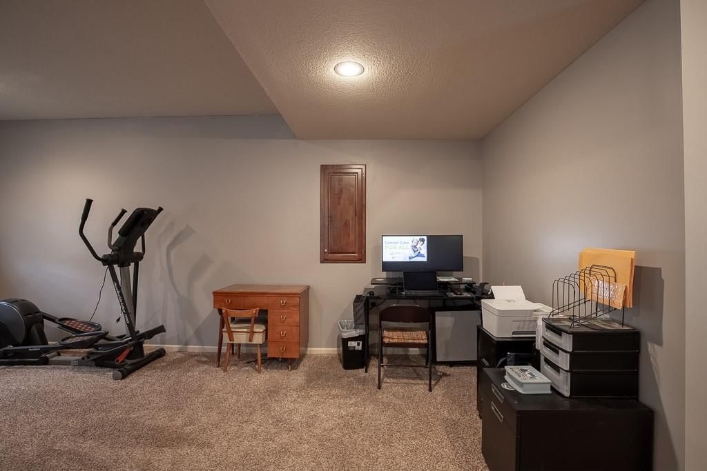1000 SW Redbud Circle — photo 53