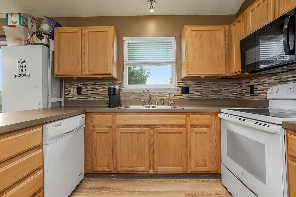 32643 W 172nd Street — photo 8