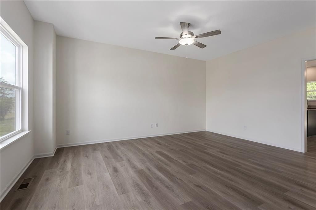 530 Lemon Mint Drive — photo 4