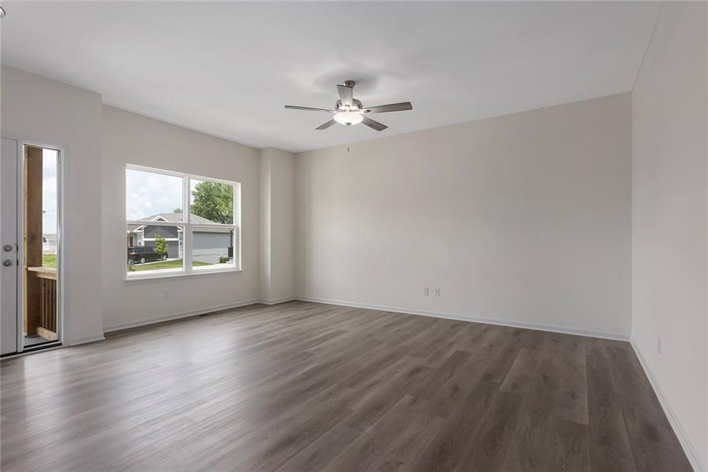 530 Lemon Mint Drive — photo 5