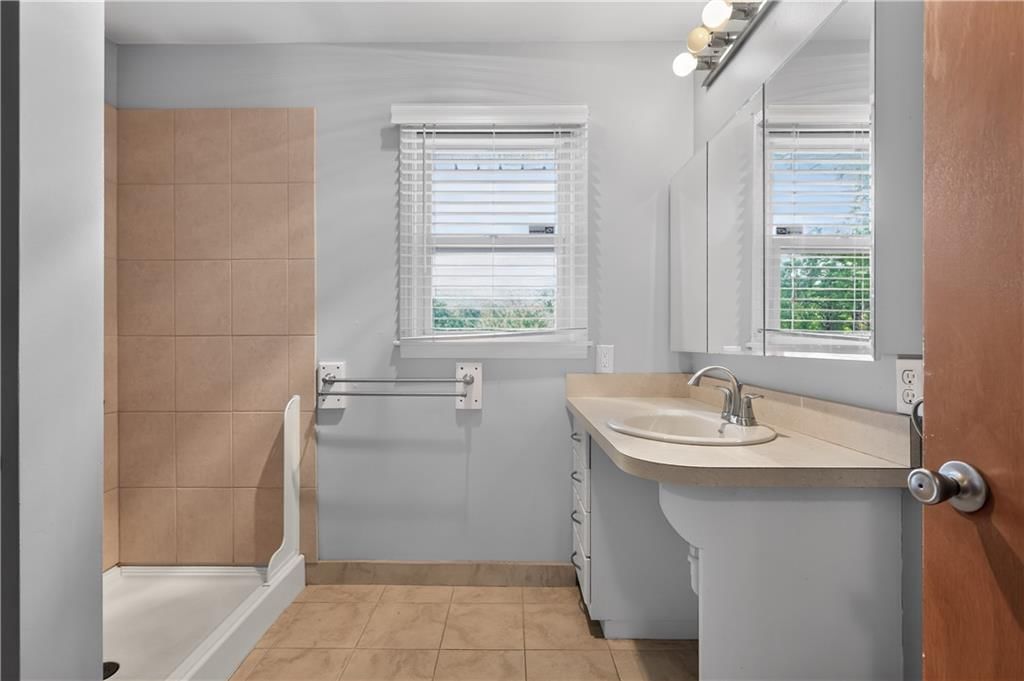 3608 E 106TH Terrace — photo 14
