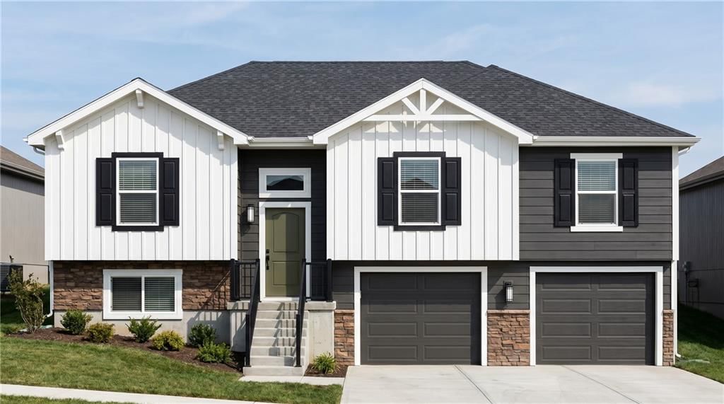 706 Red Clover Court — photo 1