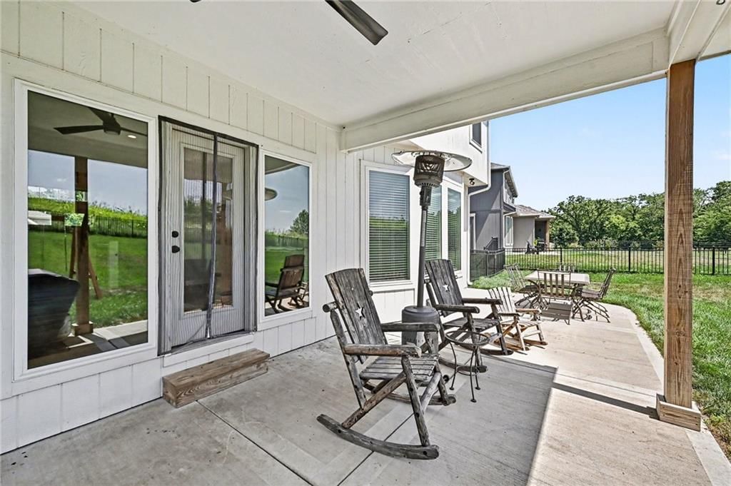 12760 N Imperial Drive — photo 32
