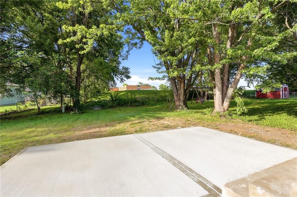 110 Brentwood Drive — photo 34