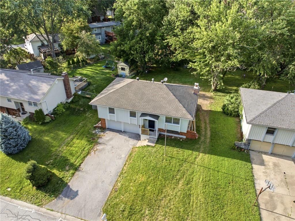 110 Brentwood Drive — photo 40