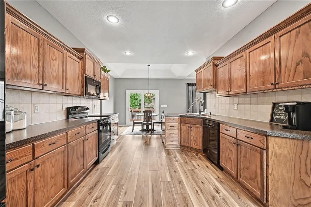 3704 NW Windburn Drive — photo 6
