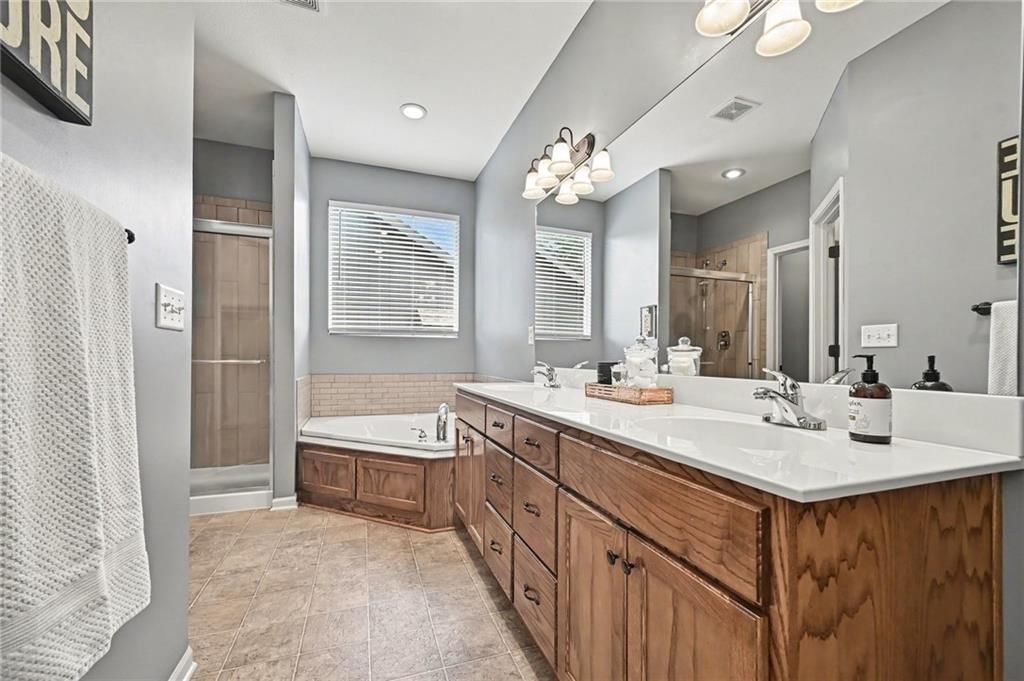 3704 NW Windburn Drive — photo 12