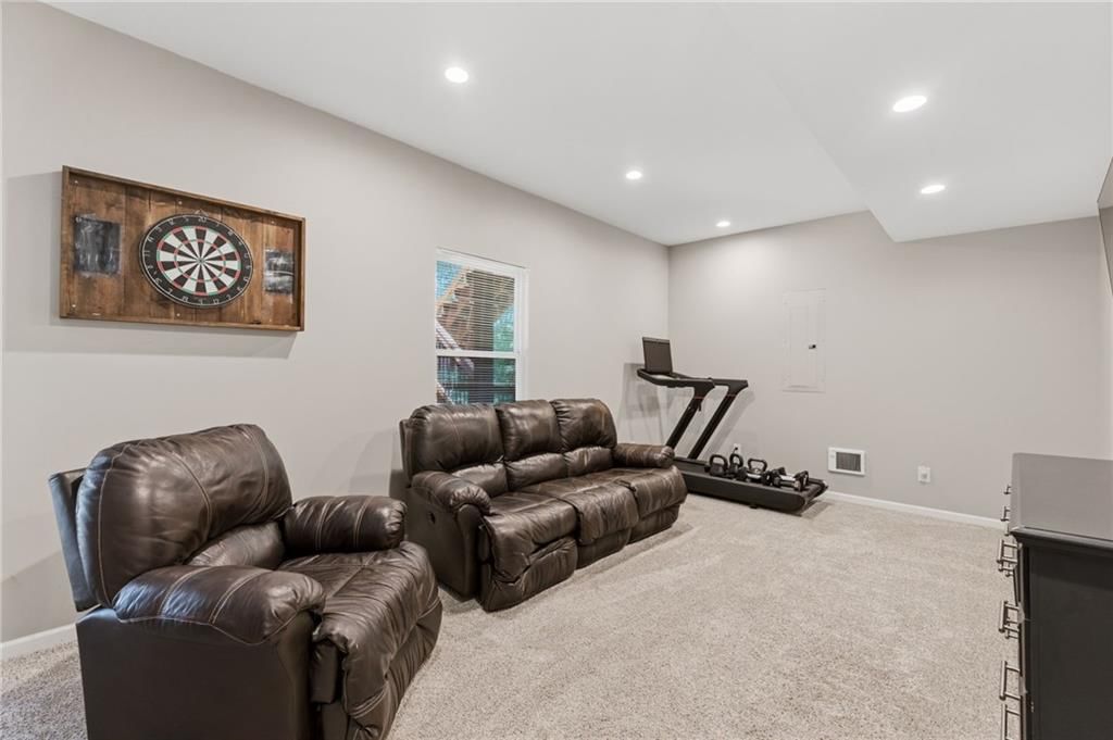 7152 Woodstock Street — photo 25