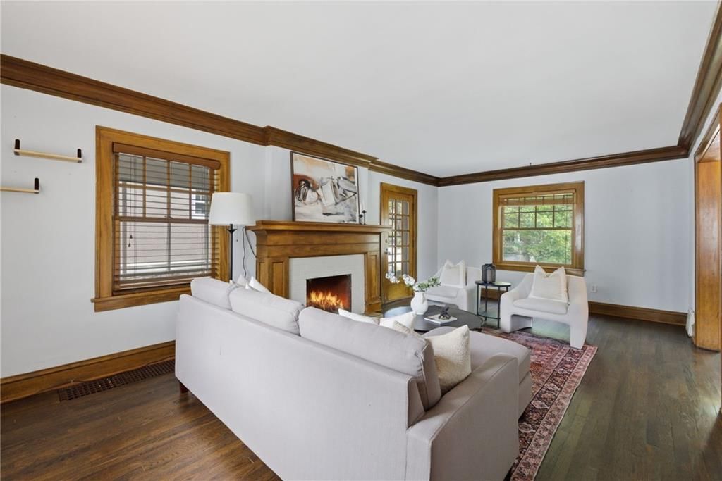 5811 Charlotte Street — photo 9
