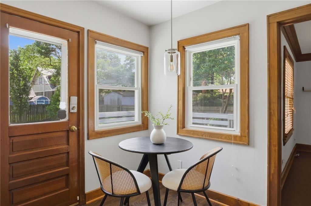 5811 Charlotte Street — photo 17