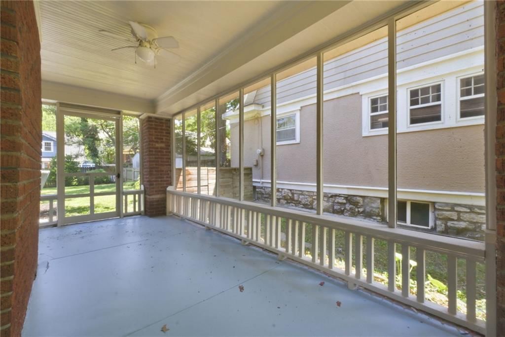 5811 Charlotte Street — photo 22