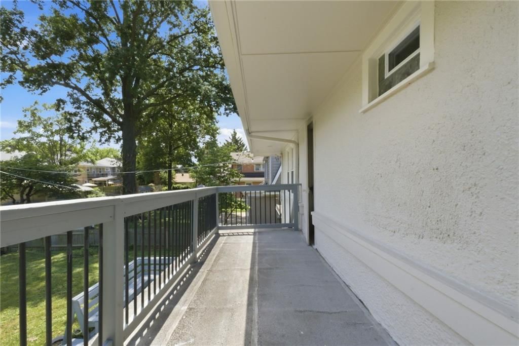 5811 Charlotte Street — photo 26