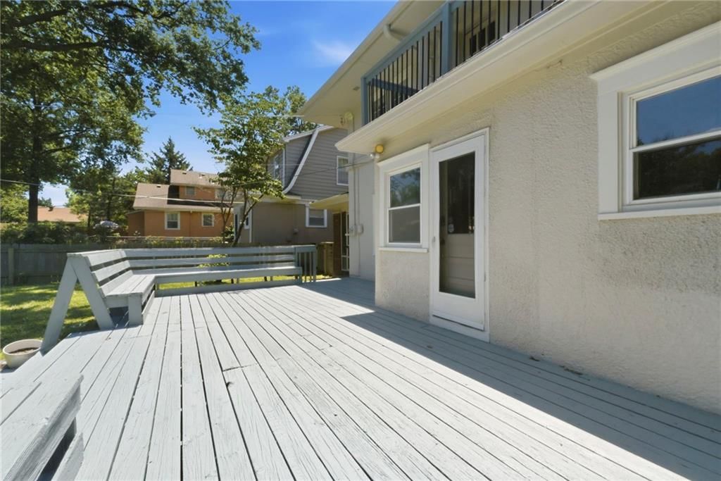5811 Charlotte Street — photo 36