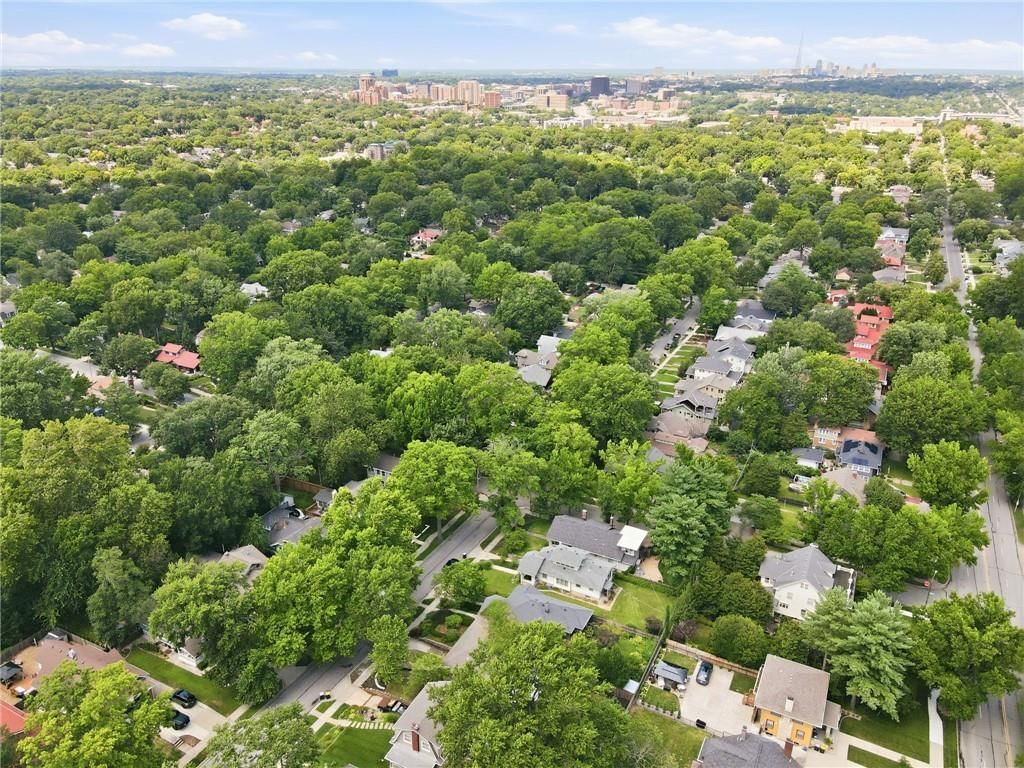 5811 Charlotte Street — photo 40