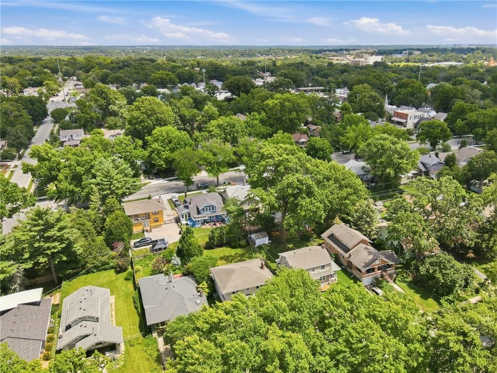 5811 Charlotte Street — photo 42