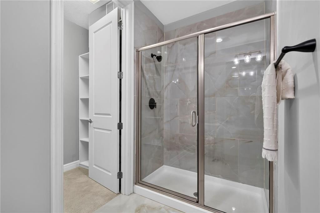 1101 Walnut Street — photo 26