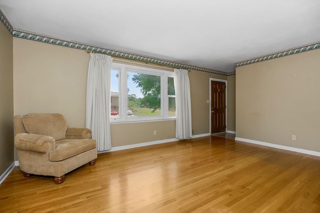 2518 N 82nd Terrace — photo 4
