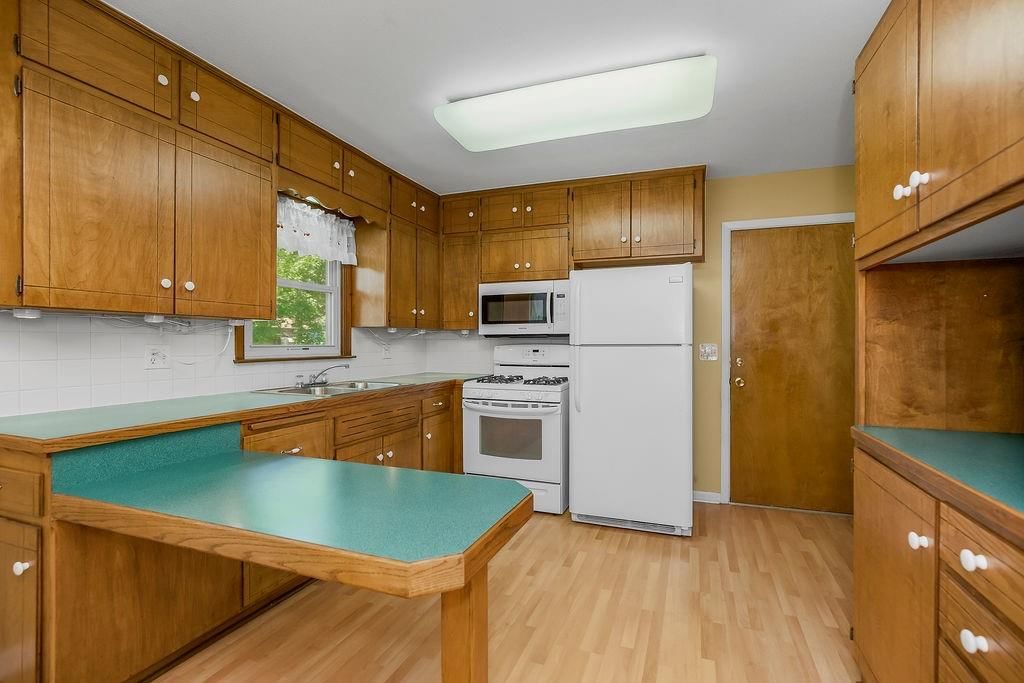 2518 N 82nd Terrace — photo 8