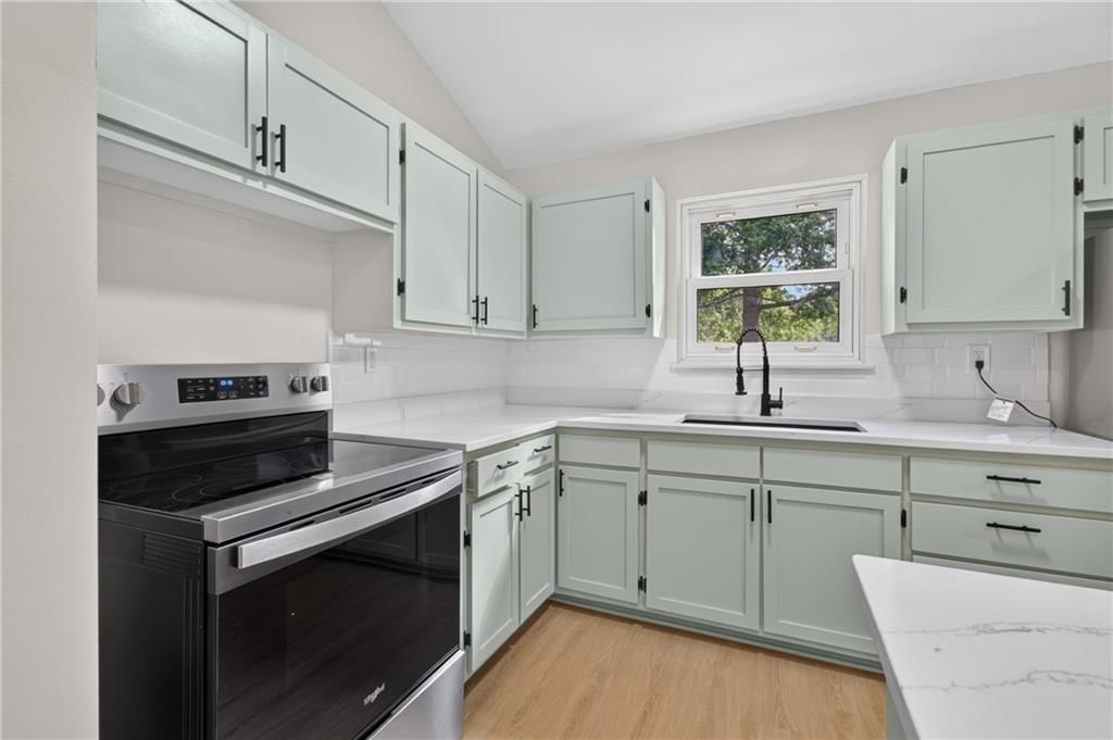 501 Park Avenue — photo 9