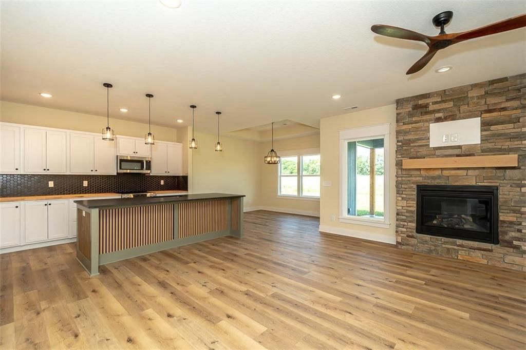 1018 Bluestem Circle — photo 7