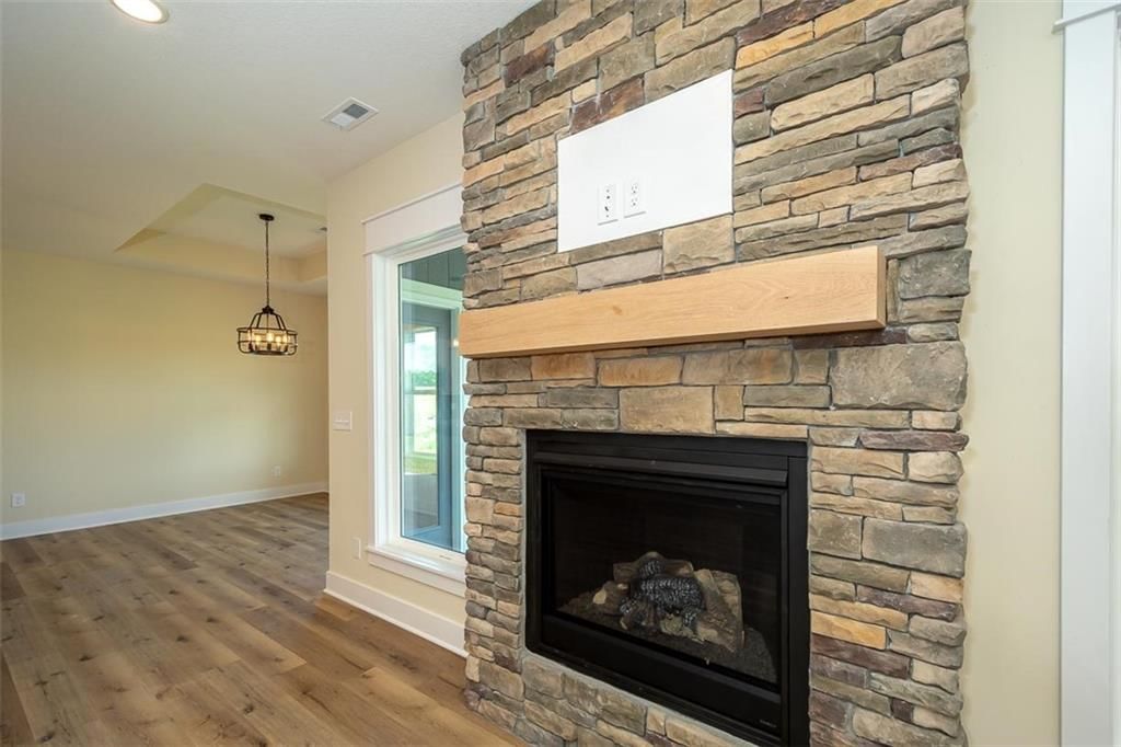 1018 Bluestem Circle — photo 9