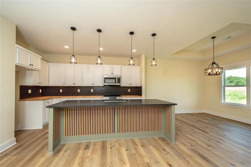 1018 Bluestem Circle — photo 12