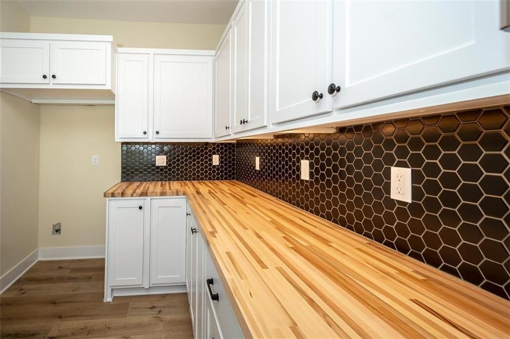 1018 Bluestem Circle — photo 16