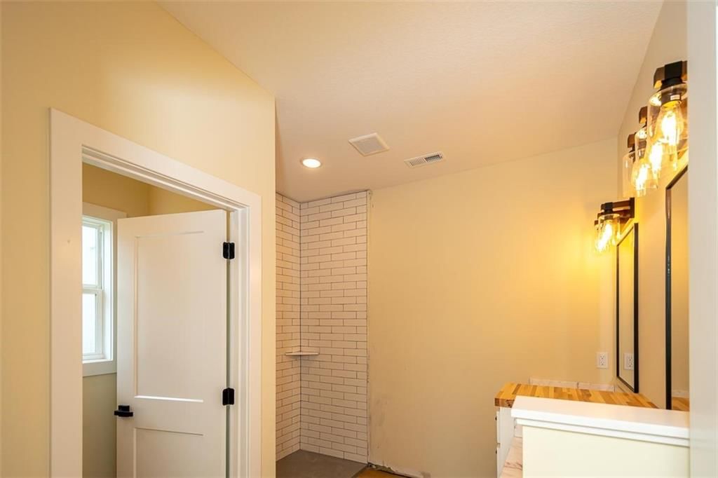 1018 Bluestem Circle — photo 26