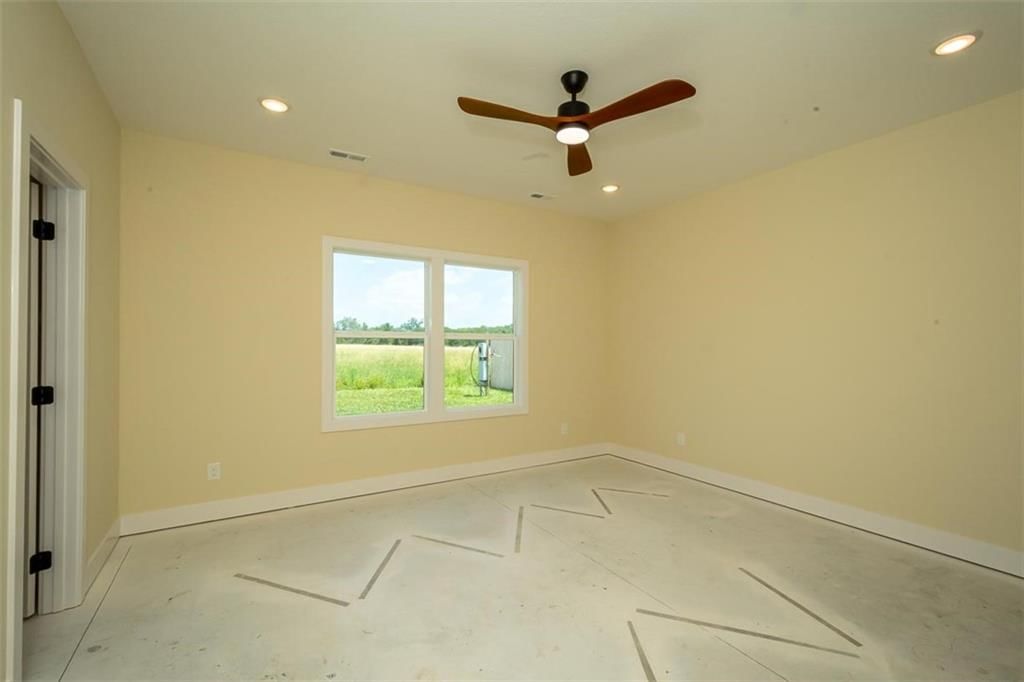 1018 Bluestem Circle — photo 33